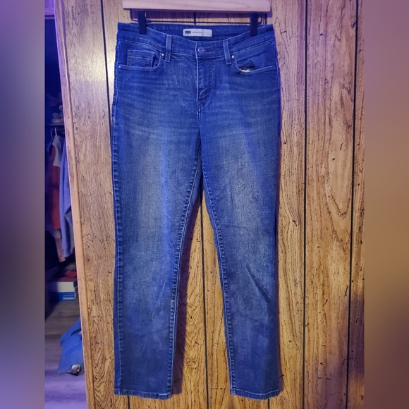 LEVI'S Classic Mid-Rise Skinny Jeans - Size 8 - Picture 2 of 5
